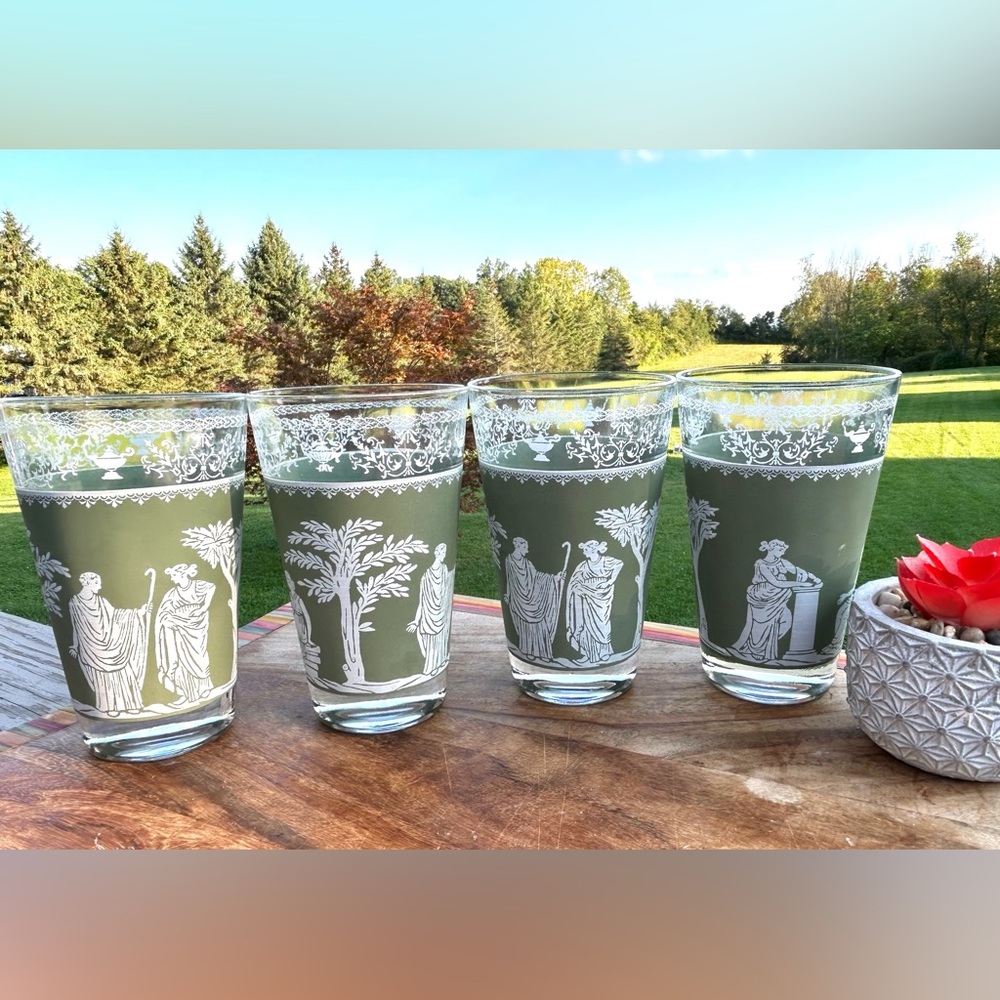 🎉HOST PICK🎉 Vintage Wedgwood Green Jeanette Jasperware  Highball Glasses
